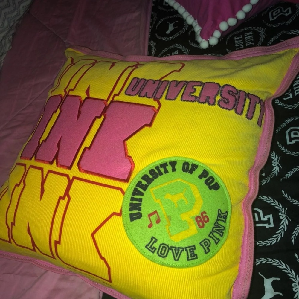 Vintage university Yellow and Pink Pillow - Picture 3 of 6